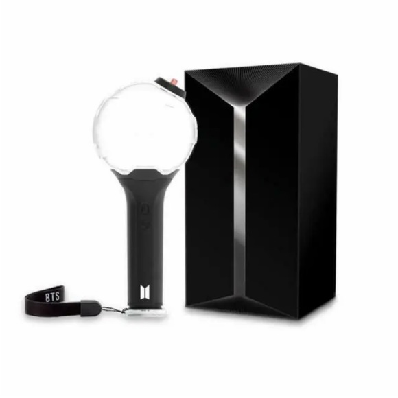 BTS Version 3 Army Bomb Fan Light Stick - Picture 1 of 10